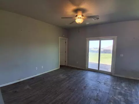 Living - 15967 Prairie Rose Dr, Mcloud, OK 74851 photo 1 of 1