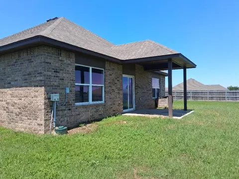 Exterior - 15967 Prairie Rose Dr, Mcloud, OK 74851 photo 4 of 10
