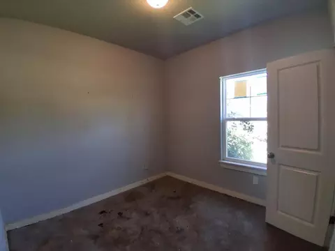 Bedroom - 15967 Prairie Rose Dr, Mcloud, OK 74851 photo 1 of 2