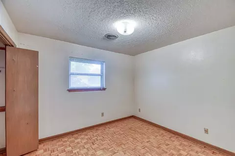 Bedroom - 1701 Denison Dr, Norman, OK 73069 photo 5 of 6