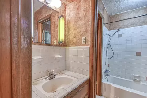 Bath - 1701 Denison Dr, Norman, OK 73069 photo 1 of 4
