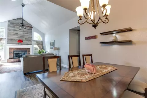 Dining - 805 Old Bugle Rd, Edmond, OK 73003 photo 3 of 4