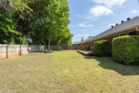 Exterior - 805 Old Bugle Rd, Edmond, OK 73003 photo 12 of 16