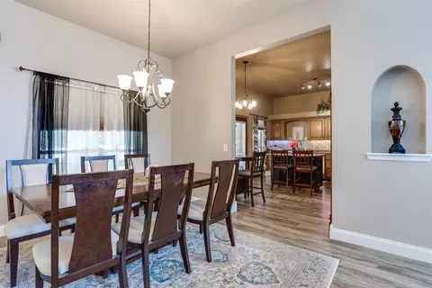 Dining - 805 Old Bugle Rd, Edmond, OK 73003 photo 4 of 4