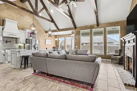 2309 E Thomas Ter, Mustang, OK 73064