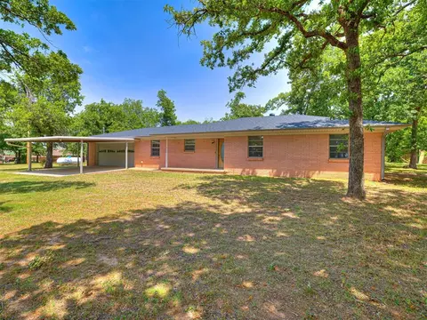 20585 NE 50th St, Harrah, OK 73045