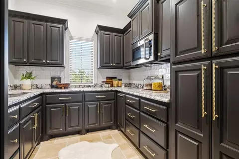 Kitchen - 14345 E Fork Rd, Arcadia, OK 73007 photo 3 of 3