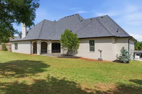 Exterior - 14345 E Fork Rd, Arcadia, OK 73007 photo 5 of 7
