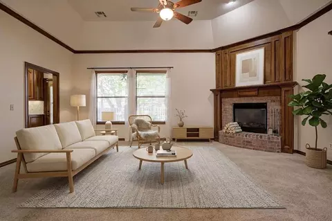 4315 Gallant Fox Dr, Edmond, OK 73025