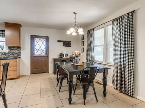 Dining - 3401 Sharon Ave, Harrah, OK 73045 photo 2 of 3