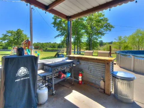 Exterior - 3401 Sharon Ave, Harrah, OK 73045 photo 8 of 12
