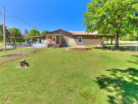 Exterior - 3401 Sharon Ave, Harrah, OK 73045 photo 2 of 12