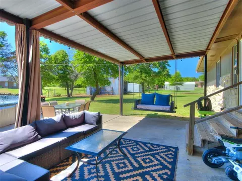Exterior - 3401 Sharon Ave, Harrah, OK 73045 photo 6 of 12