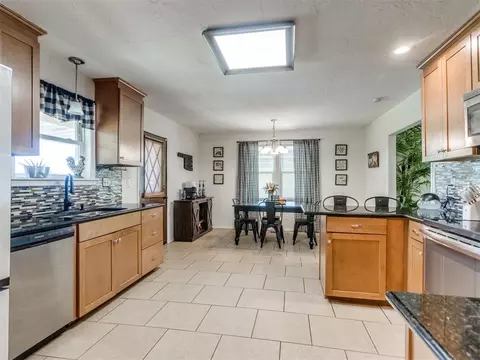 Kitchen - 3401 Sharon Ave, Harrah, OK 73045 photo 7 of 7