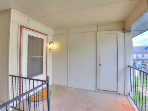 1817 E Lindsey St #2, Norman, OK 73071