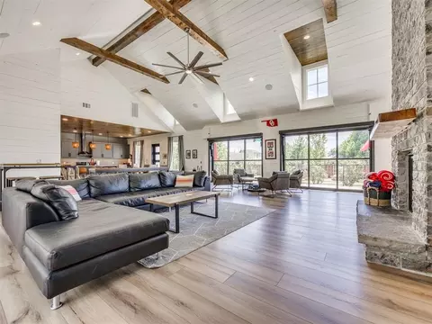 Living - 501 E Brooks St, Norman, OK 73071 photo 4 of 5