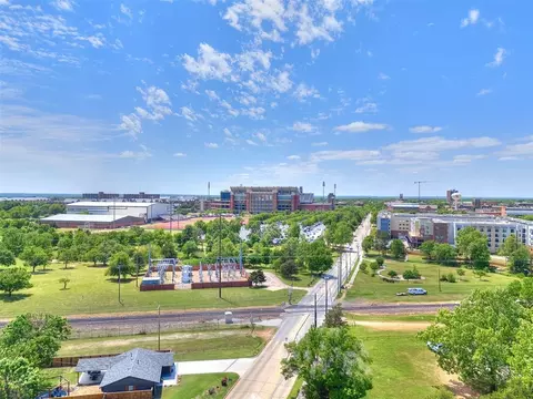 View/Area - 501 E Brooks St, Norman, OK 73071 photo 1 of 2