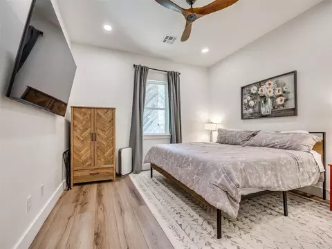Bedroom - 501 E Brooks St, Norman, OK 73071 photo 4 of 5