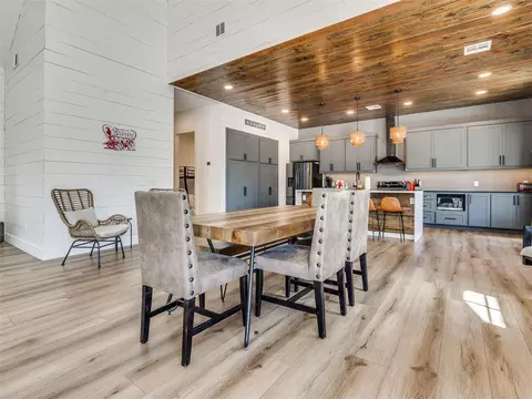 Dining - 501 E Brooks St, Norman, OK 73071 photo 2 of 2