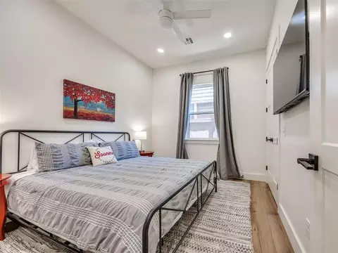 Bedroom - 501 E Brooks St, Norman, OK 73071 photo 1 of 5