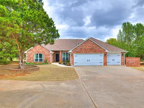 9924 Fawn Hollow Rd, Mustang, OK 73064