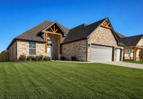 1325 Monterey Dr, Norman, OK 73072