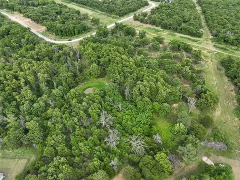 Green Moss Trail, Harrah, OK 73045 photo 7