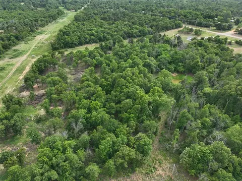 Green Moss Trail, Harrah, OK 73045 photo 2