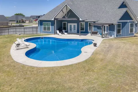 39909 Demoy Dr, Shawnee, OK 74804