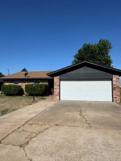 725 Elm Ave, Geary, OK 73040
