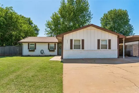 521 N 3rd St, Cashion, OK 73016