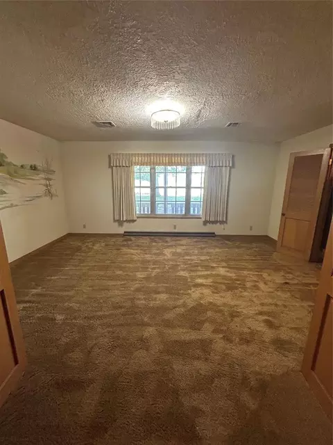 Bedroom - 1600 E Imhoff Rd, Norman, OK 73071 photo 1 of 6