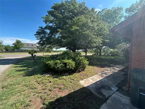 Exterior - 1600 E Imhoff Rd, Norman, OK 73071 photo 11 of 17