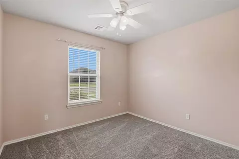 Bedroom - 9621 Eli Dr, Moore, OK 73160 photo 5 of 6