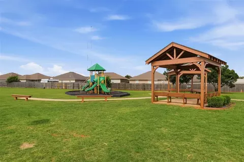 View/Area - 9621 Eli Dr, Moore, OK 73160 photo 1 of 1