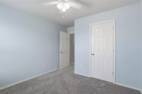 Bedroom - 9621 Eli Dr, Moore, OK 73160 photo 4 of 6