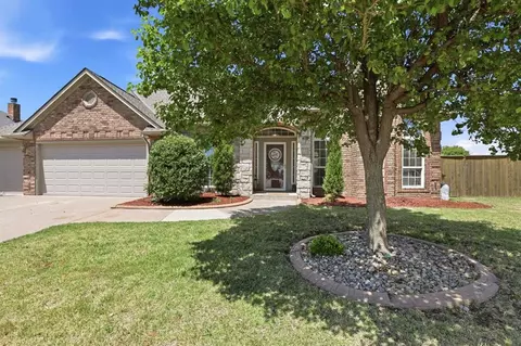 2501 NW 153rd St, Edmond, OK 73013