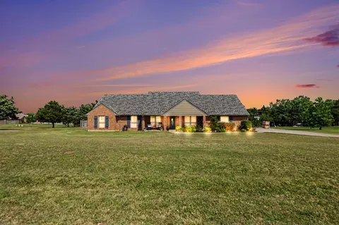 10050 Lookout Pointe, Edmond, OK 73034