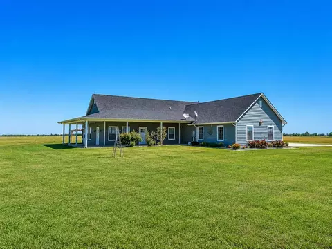 10380 N Gregory Rd, Yukon, OK 73099