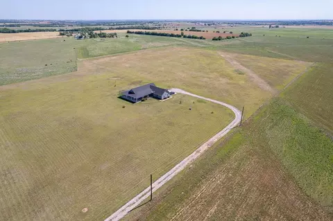 10380 N Gregory Rd, Yukon, OK 73099