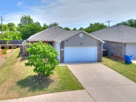 10012 Wimbledon Ct, Nichols Hills, OK 73120