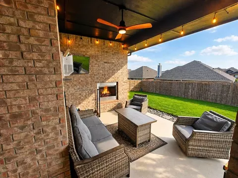 Exterior - 1117 SE 29th St, Moore, OK 73160 photo 5 of 10