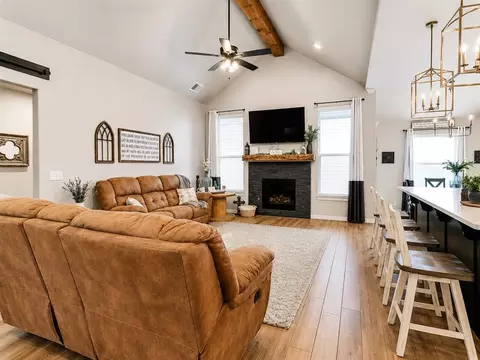 Living - 1117 SE 29th St, Moore, OK 73160 photo 1 of 1