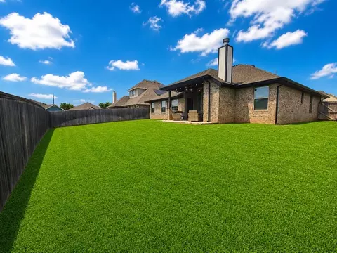Exterior - 1117 SE 29th St, Moore, OK 73160 photo 7 of 10