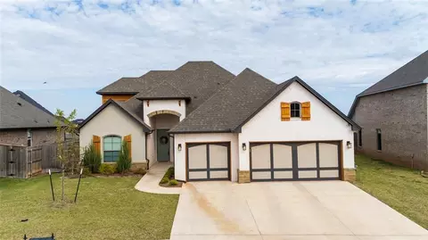 14521 Rochefort Ln, Yukon, OK 73099