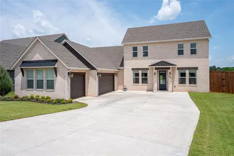 2424 Ridge Pine Rd, Edmond, OK 73034