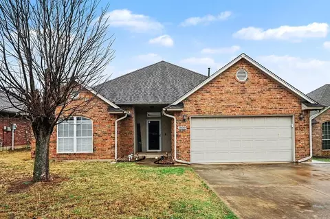 1800 Jordan Dr, Moore, OK 73160