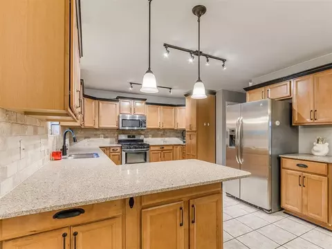 1508 NE 2nd St, Moore, OK 73160