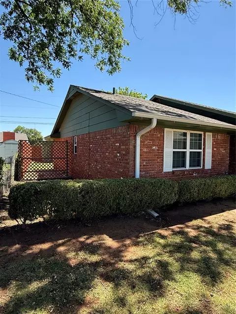 Other - 400 N Mockingbird Dr, Altus, OK 73521 photo 1 of 6