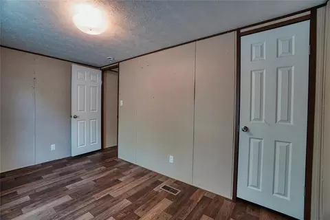 Bedroom - 801 E Oak St, Maud, OK 74854 photo 7 of 7